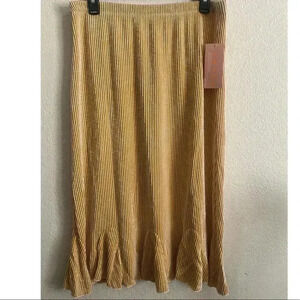 🆕Amana Plus-size Striped Ruffle Hem Pull-On Mid Skirt🆕